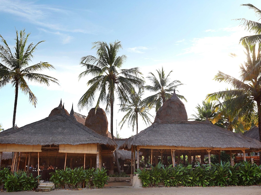 Novotel Lombok Resort and Villas 4/80