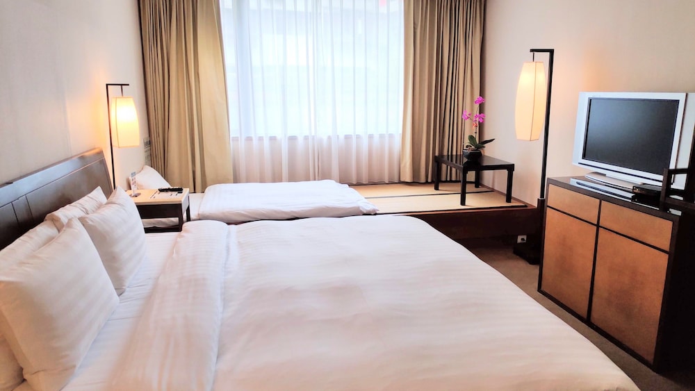 Sweetme Hotspring Resort 29/65