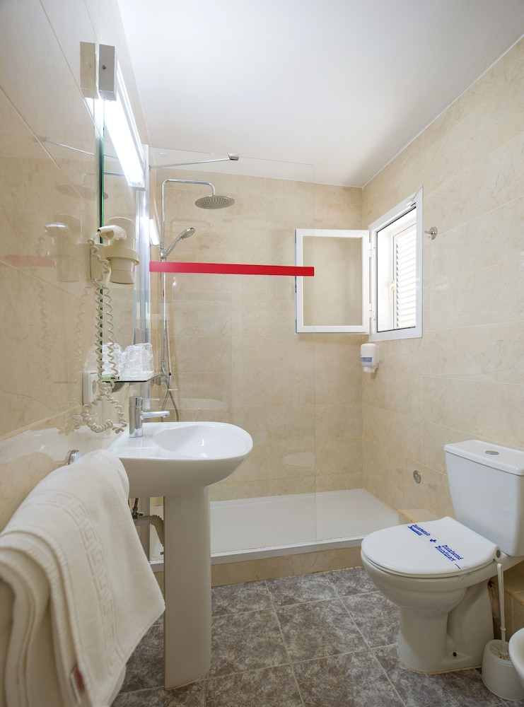 Hostal Costa Blanca 18/32