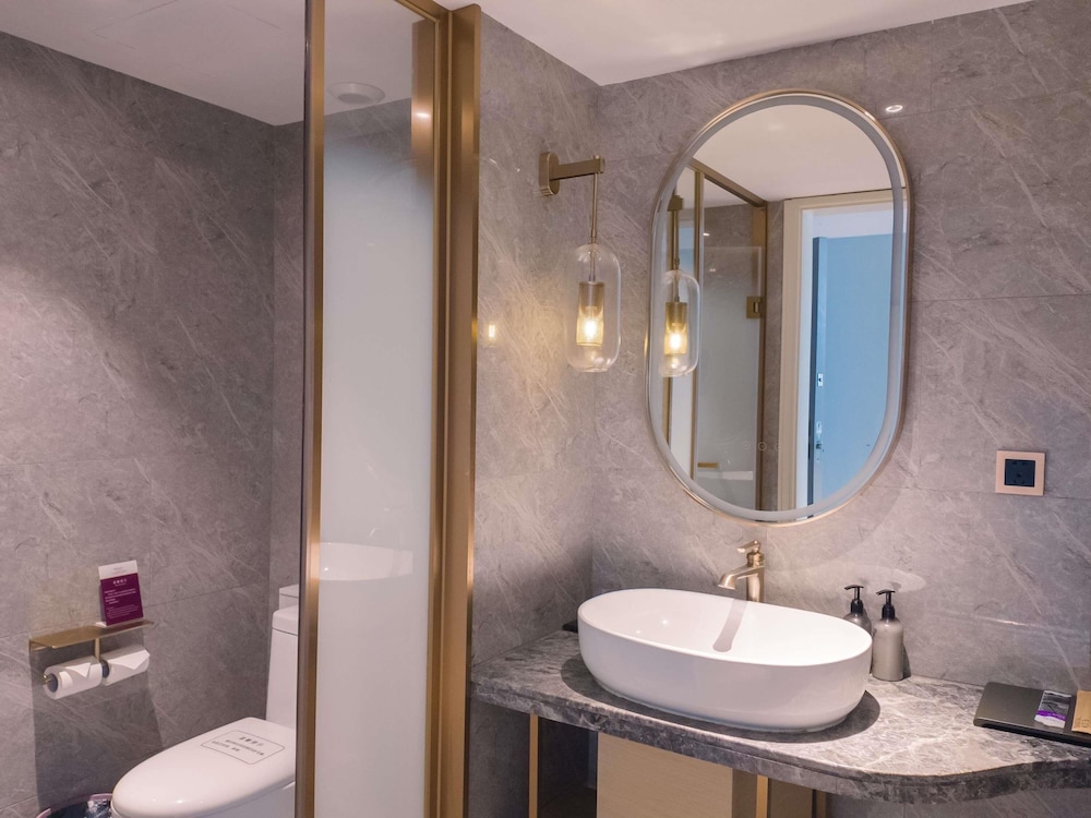 Mercure Xiamen On the Bund 57/58