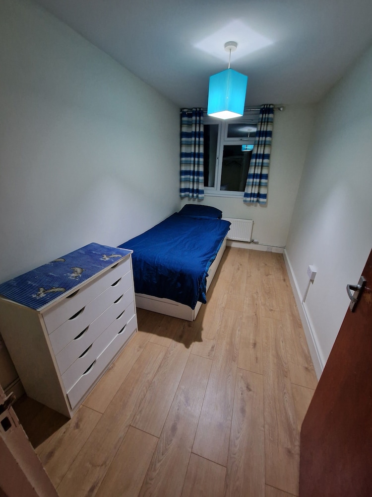 SnoozeDen Chalvey - Free Parking, Near M4 J6 19/35