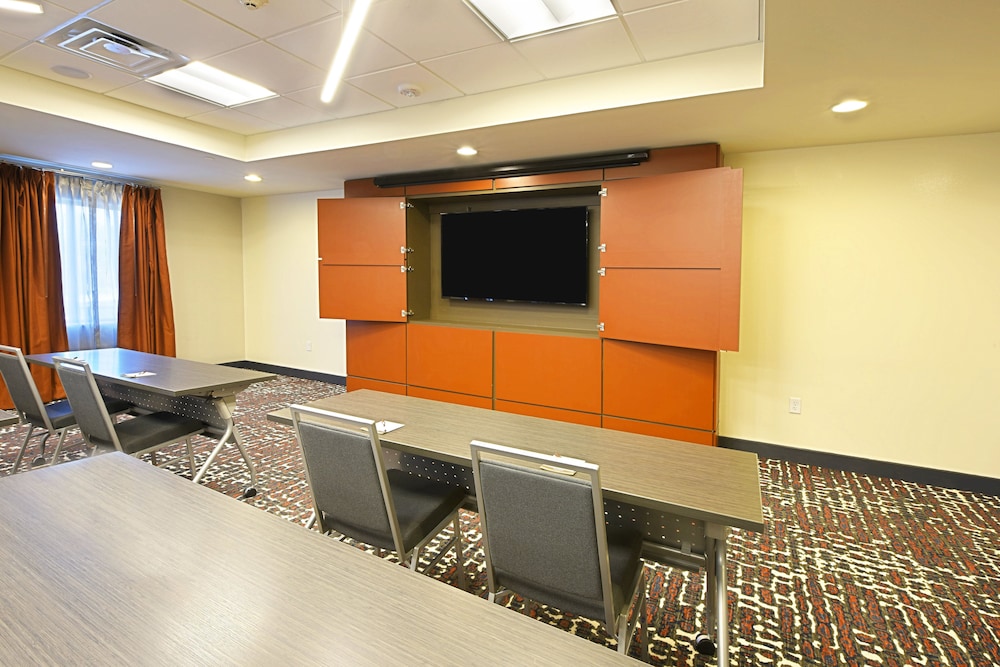 STAYBRIDGE SUITES LITTLE ROCK - MEDICAL CENTER 46/66