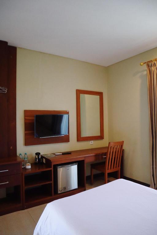 Hotel Grand Papua Kaimana 10/24