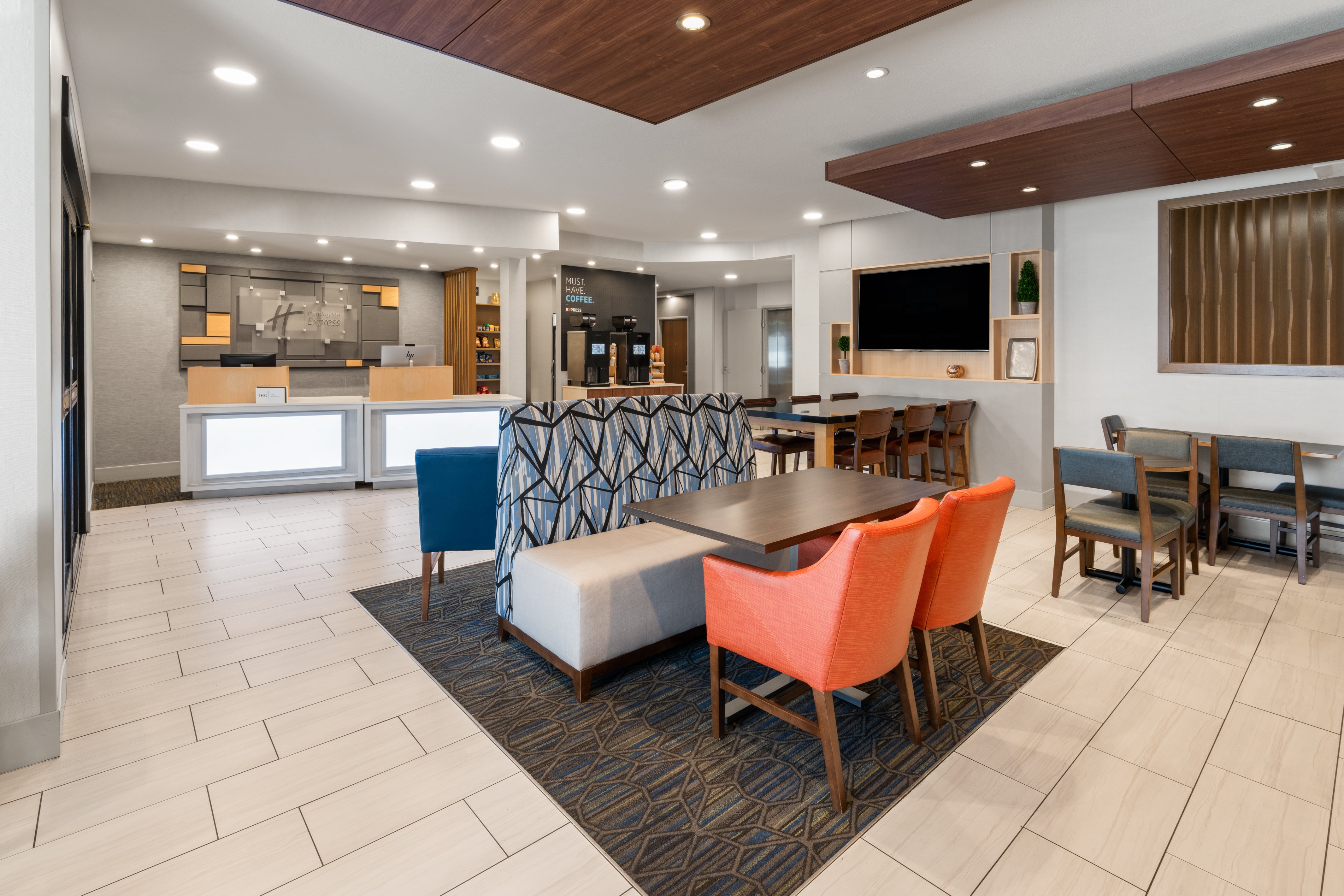 Holiday Inn Express Glenwood Springs Aspen Area, an IHG Hotel 50/73