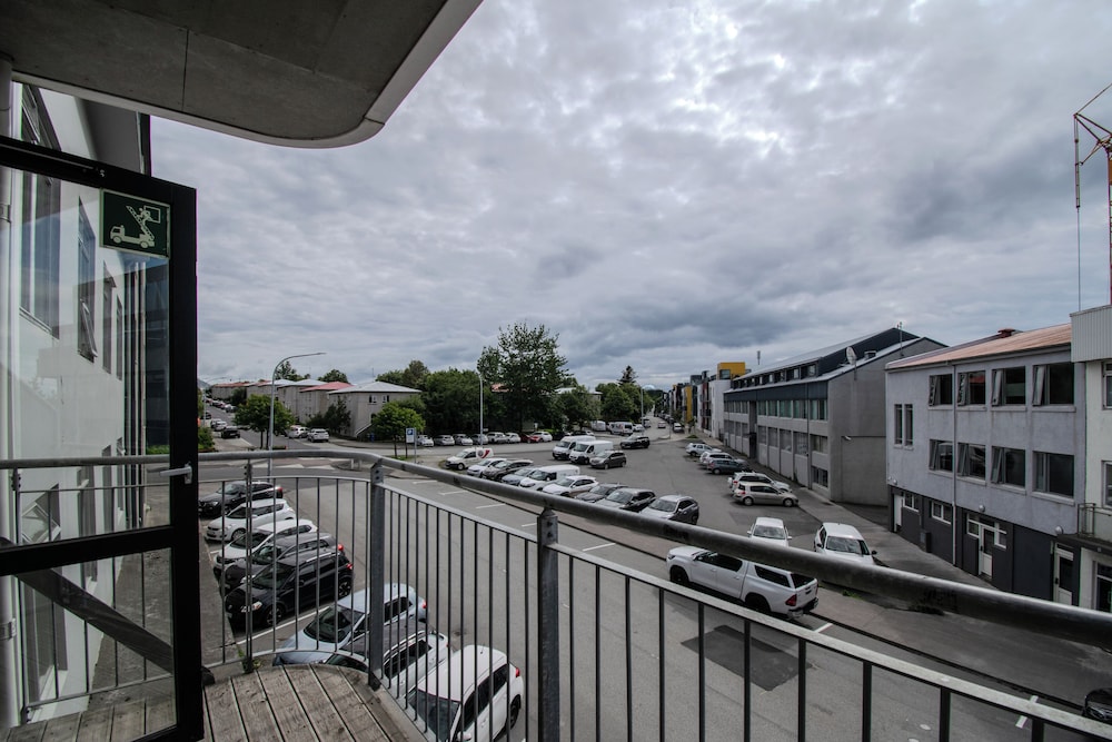 A PART OF REYKJAVIK APARTMENTS BRAUTARHOLT 4/100