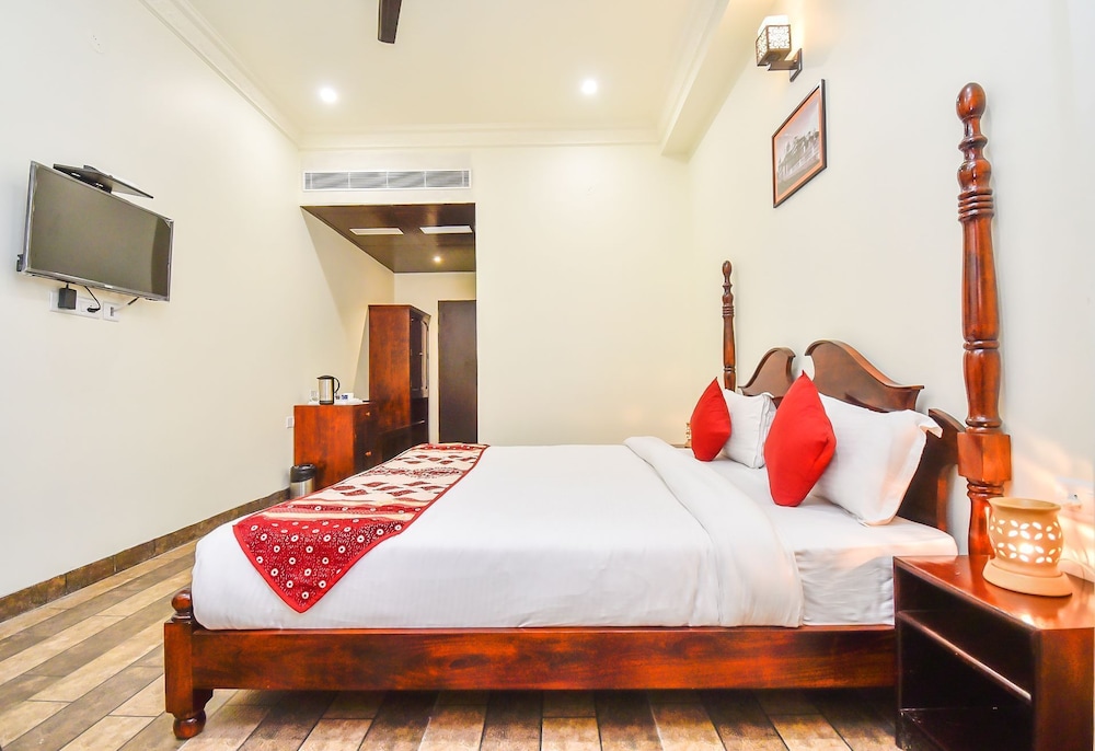 Hotel Laxmi Niwas 29/62