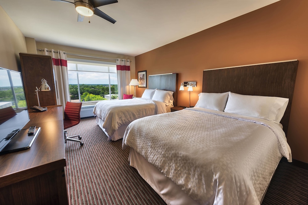 Room at FOUR POINTS BY SHERATON HOUSTON ENERGY CORRIDOR, HOUSTON - TX