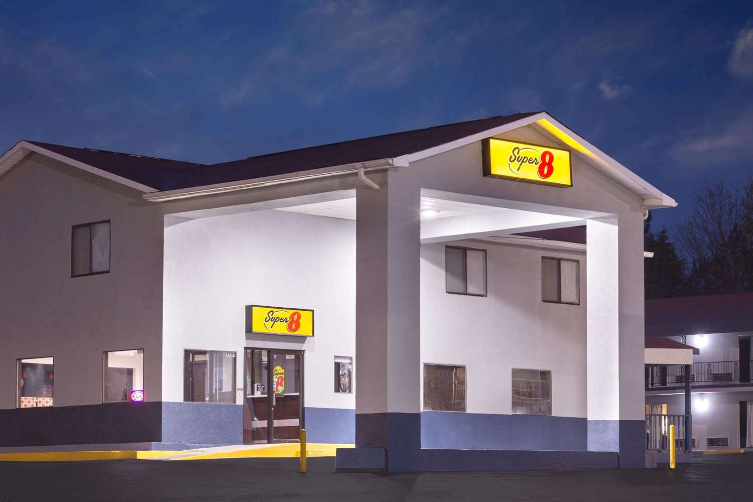 Super 8 By Wyndham Locust Grove 5/30