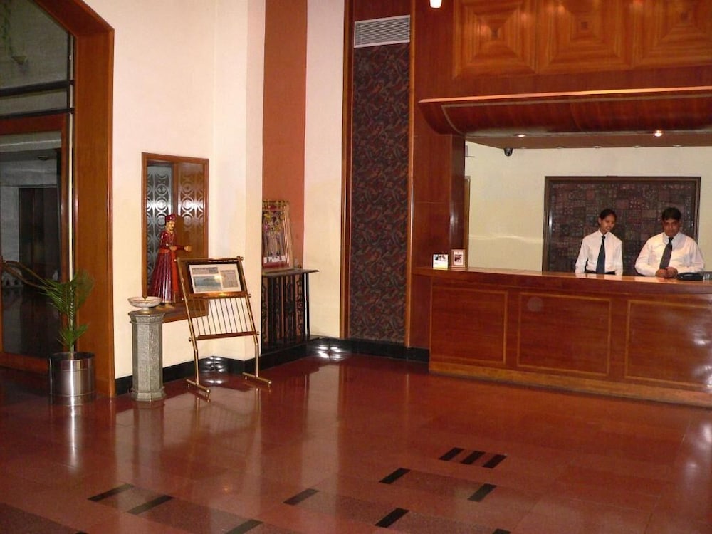 Paras Mahal 14/62