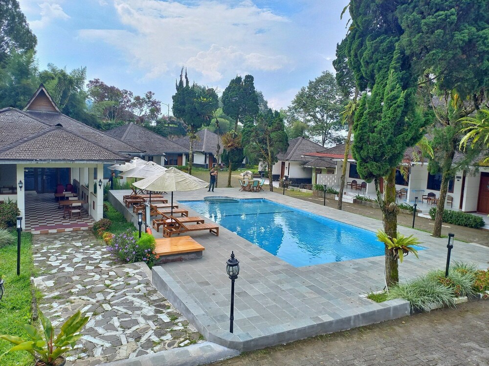 Lembah Ciater Resort Managed By Sahid 20/24
