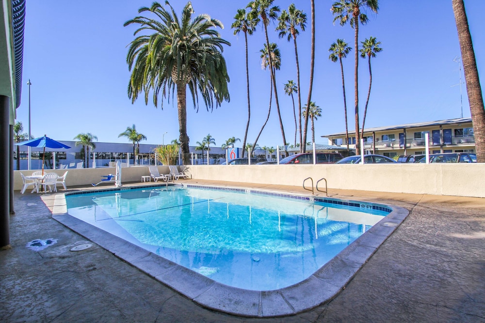 Motel6 San Diego, CA - Airport - Harbor 6/56