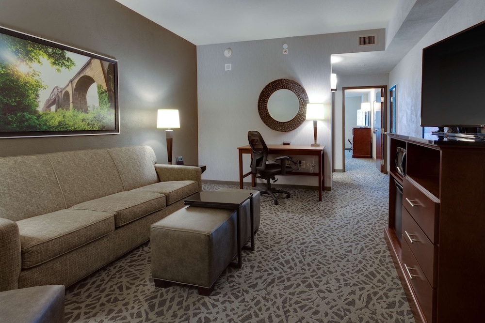 Drury Plaza Hotel Cape Girardeau Conference Center 25/50