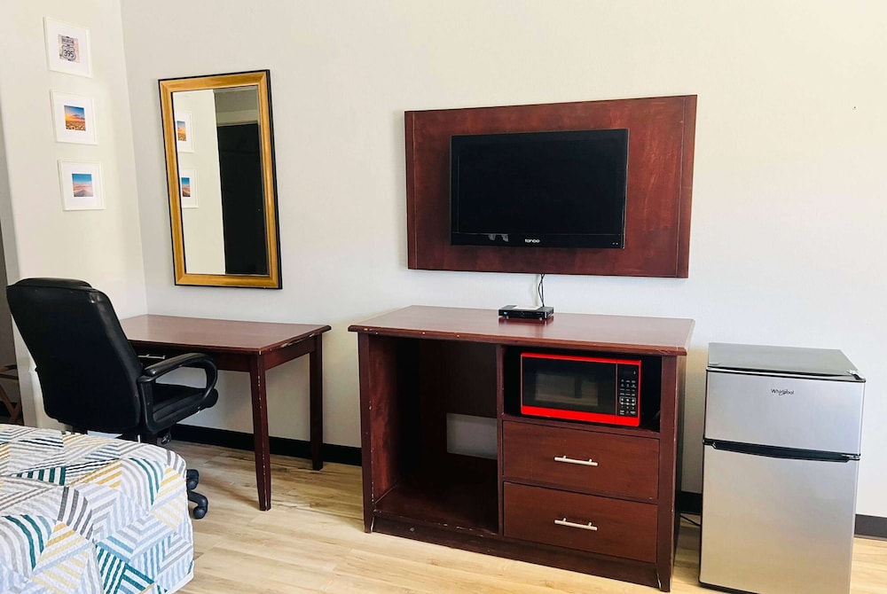 Baymont by Wyndham Ridgecrest 46/49