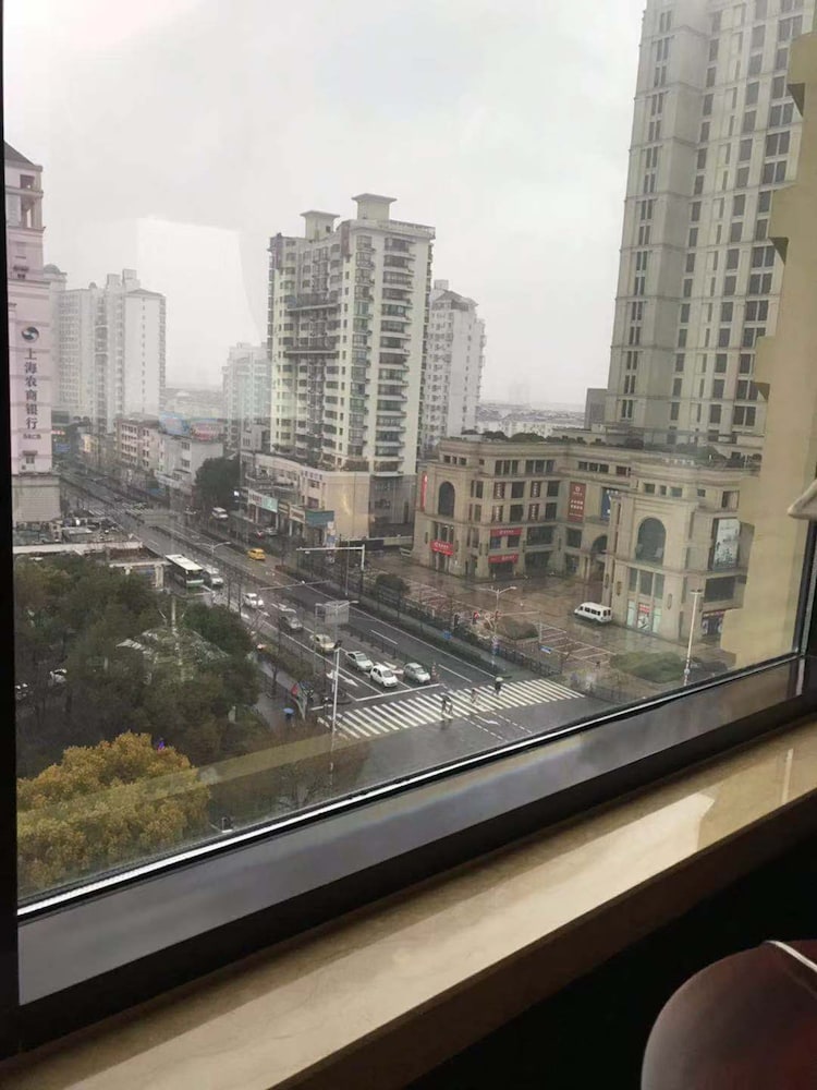 Courtyard By Marriott Shanghai Fengxian 25/41