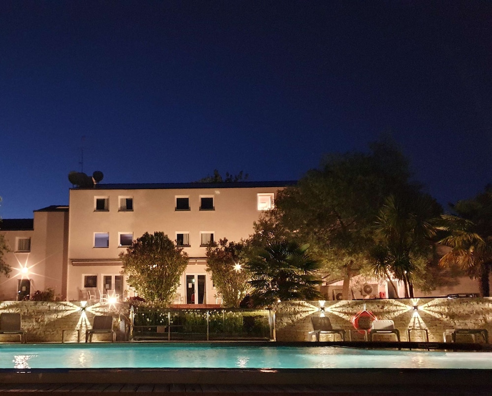 hotel