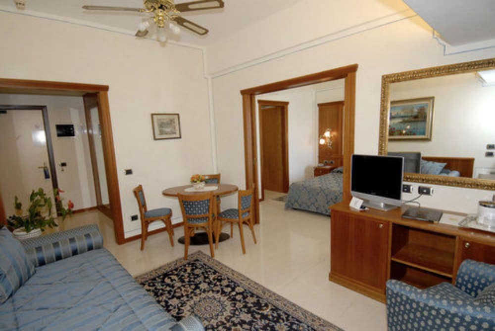 Hotel Porto Roca 20/38