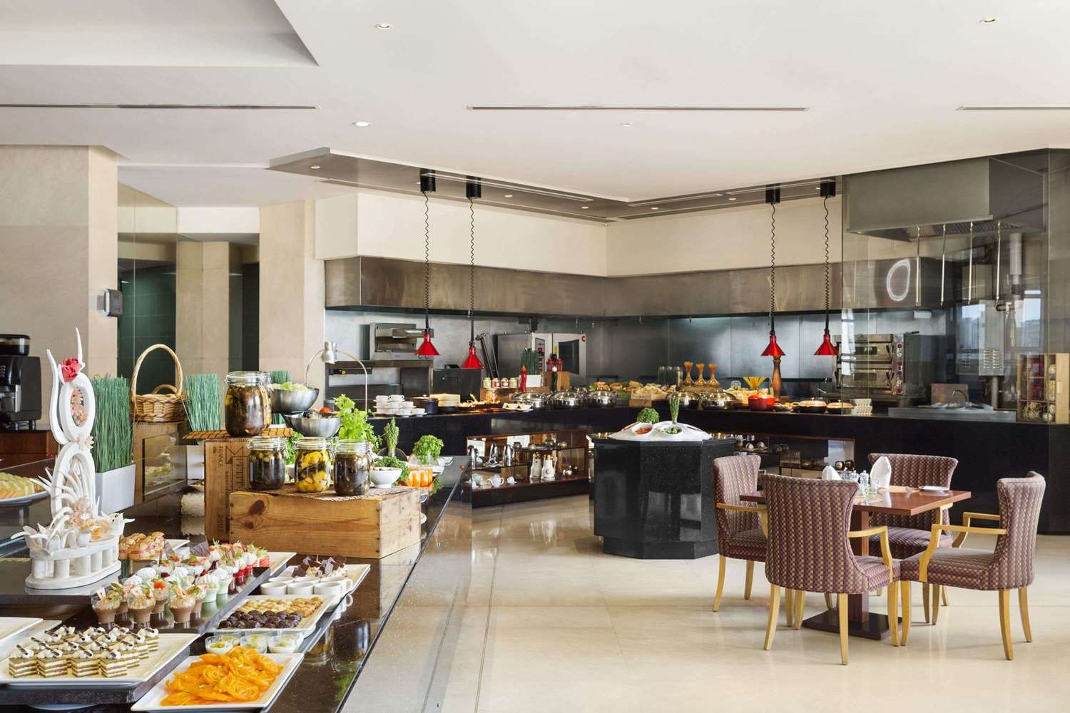 restaurant cafeteria