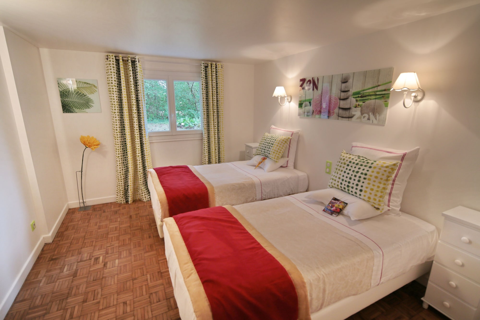 House, 2 King Beds, Sofa