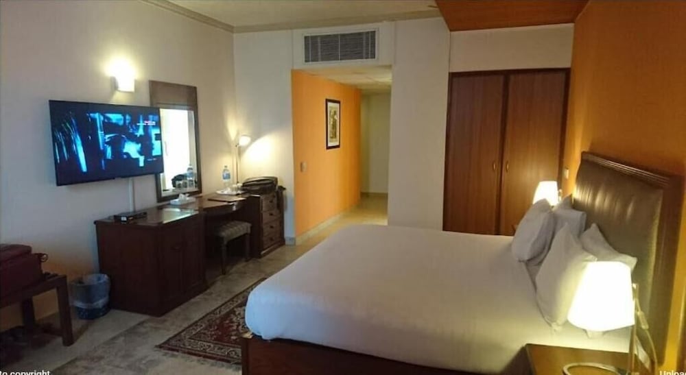 Shalimar Tower Hotel Lahore 36/50
