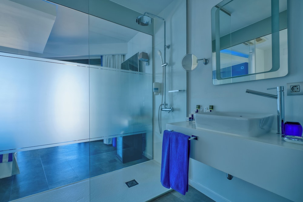RK LA MARQUESINA HOTEL BOUTIQUE 49/50