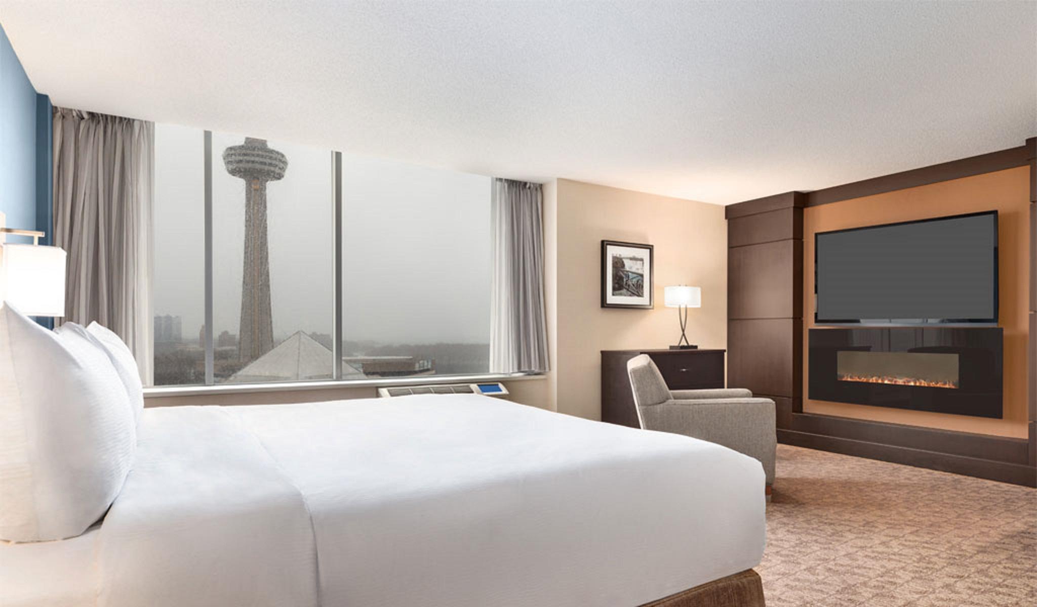 Room, King Bed, Skyline View