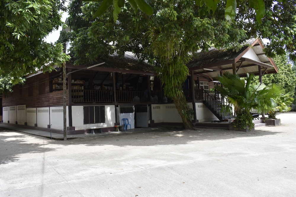 Thaweesuk Old Town Boutique Homestay 69/71