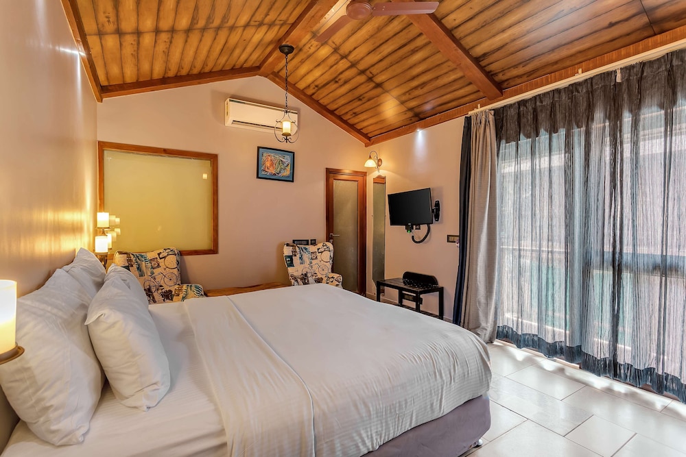 The Baga Beach Resort 16/66