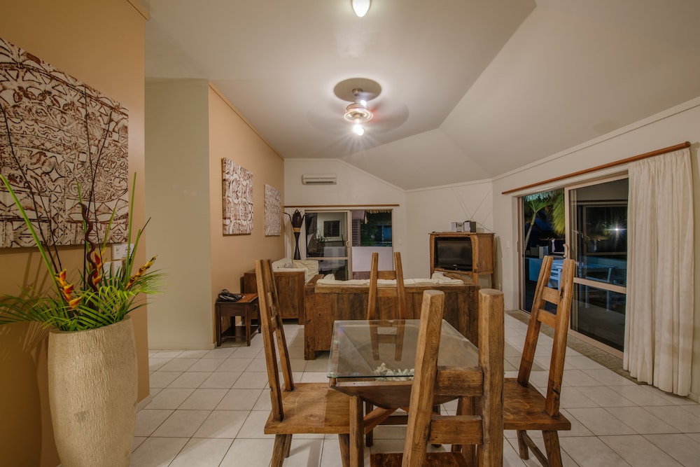 Crown Beach Resort and Spa - Adults Only 49/69