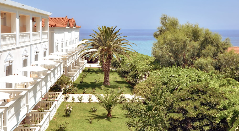 Belussi Beach Hotel & Suites 47/50