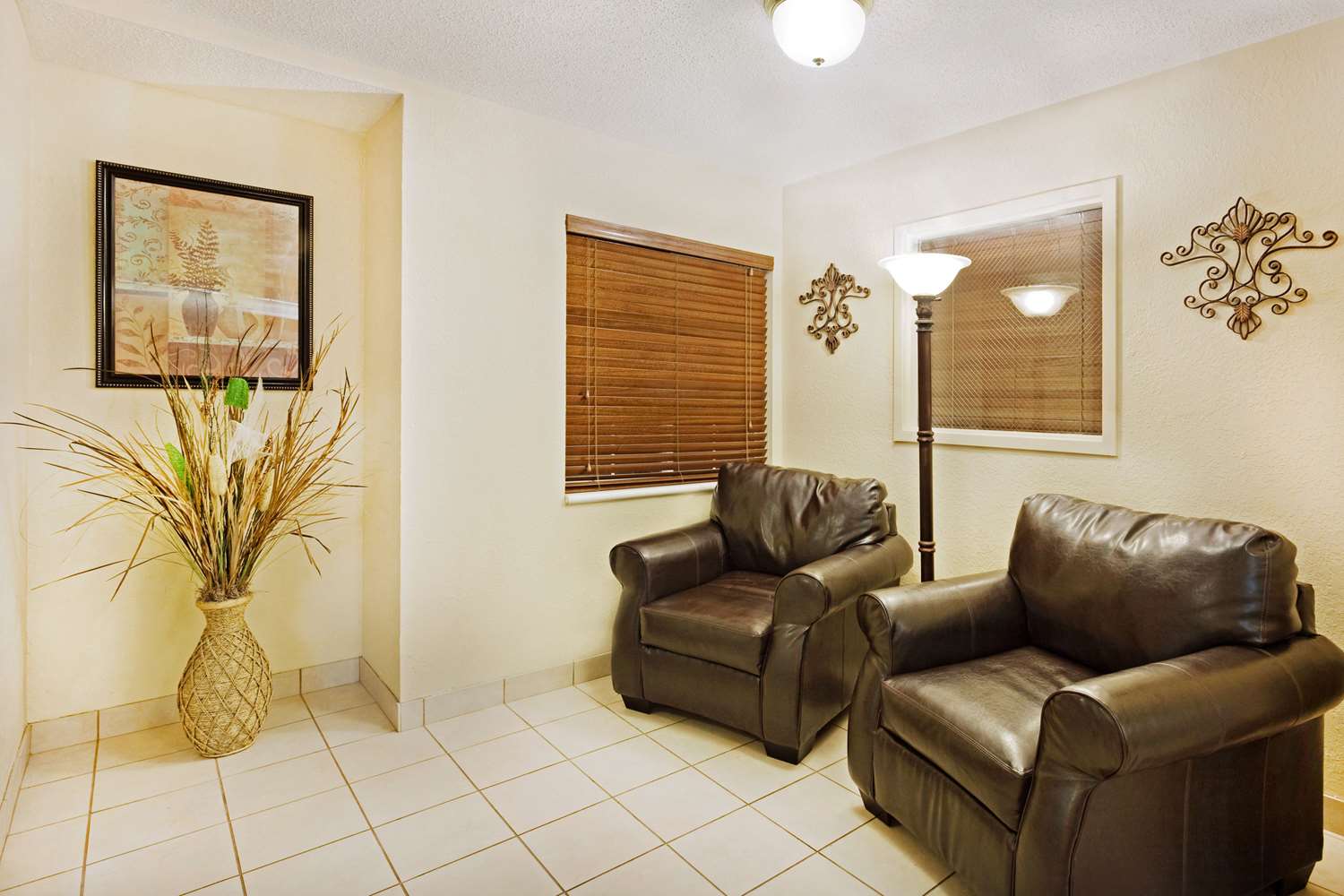 Sonesta Simply Suites Knoxville 12/17