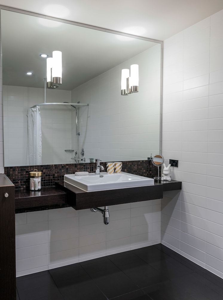 Museum Apartments Hotel Wellington 73/77