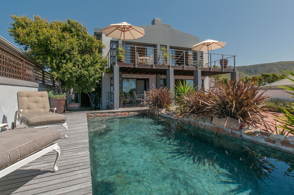 Whale Away Guest House 41/50