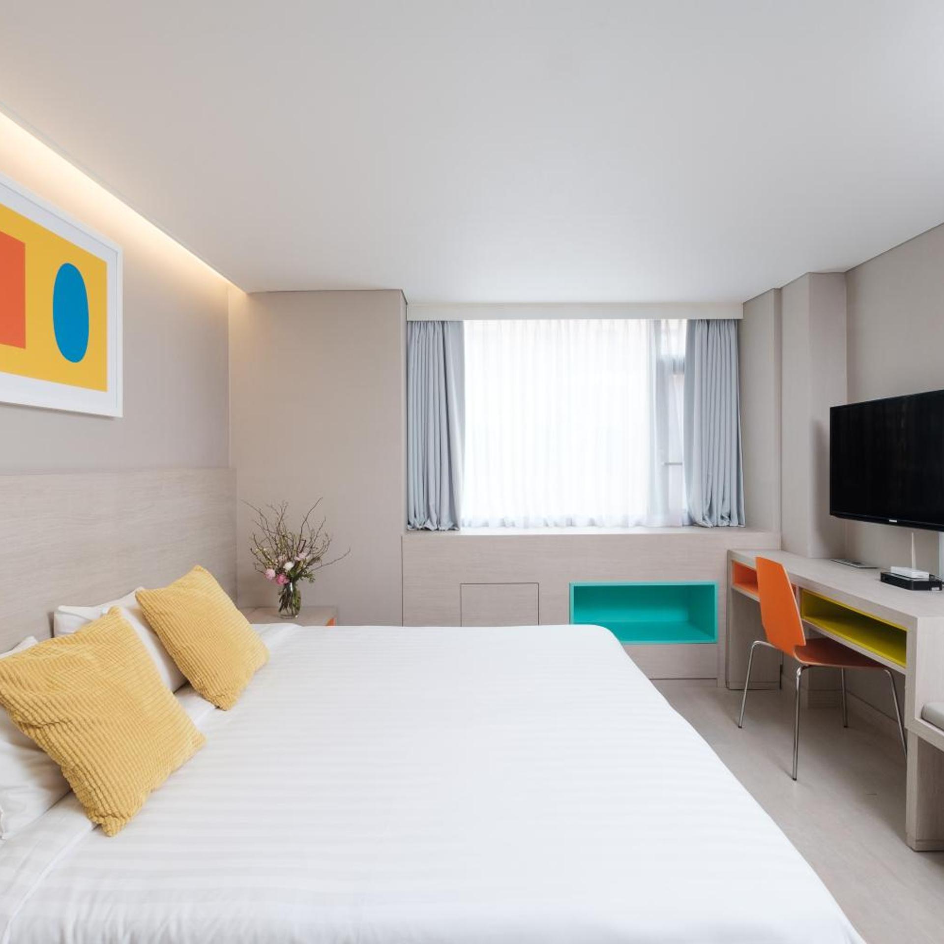 Hollywood, Double Bed