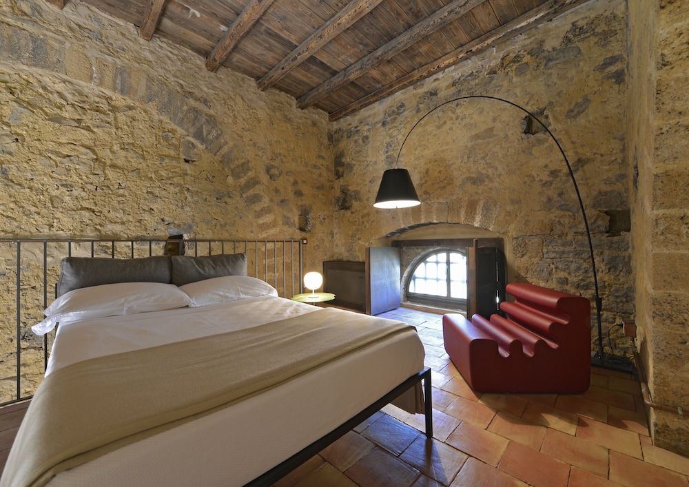 Wine Relais Feudi del Pisciotto 25/50