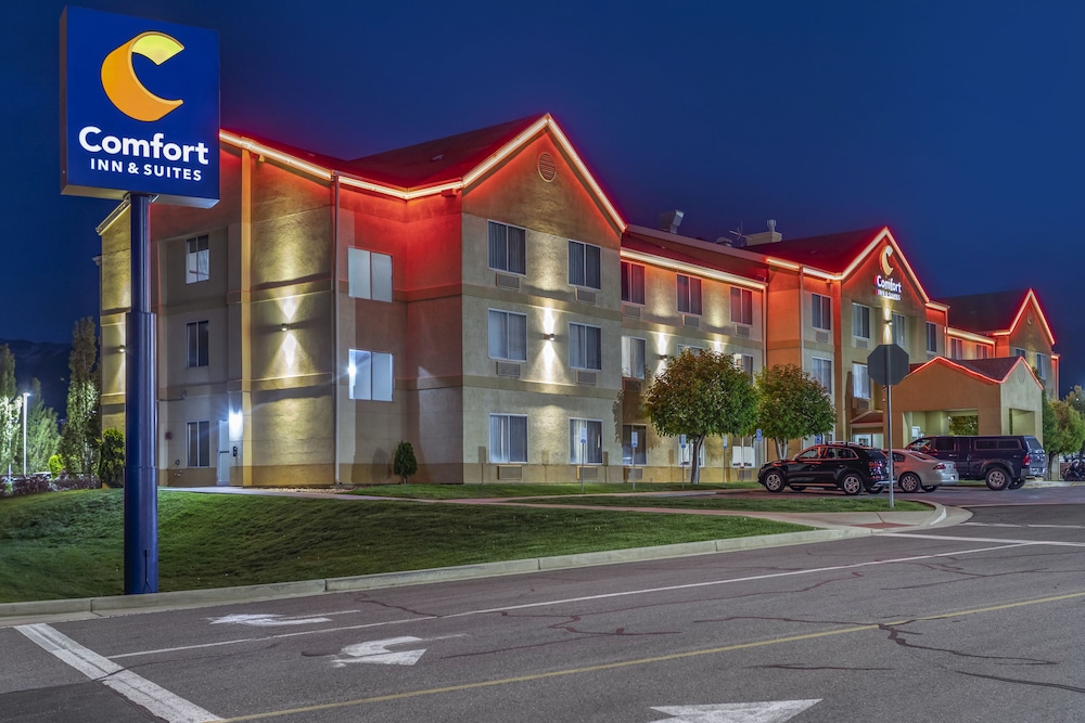 Comfort Inn & Suites Woods Cross - Salt Lake City North 1/43