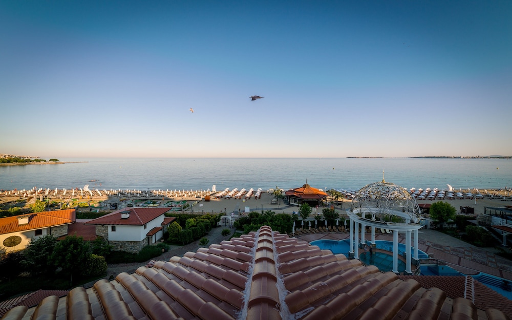 Hotel Helena Sands 48/50