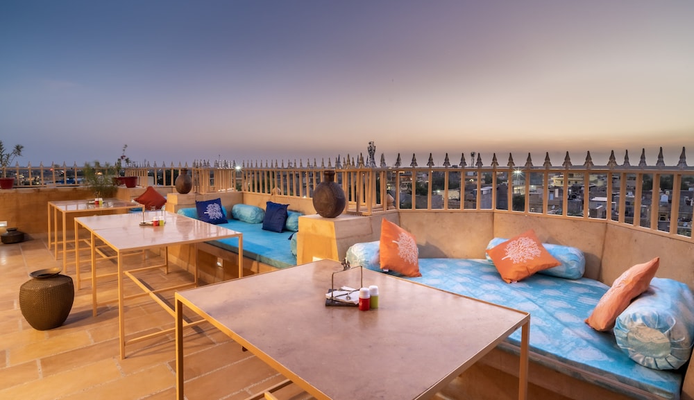 Gaji Hotel 51/64