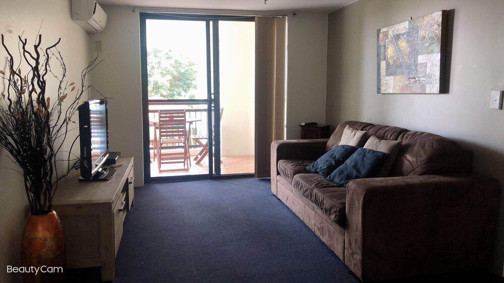Windsurfer Resort 32/57