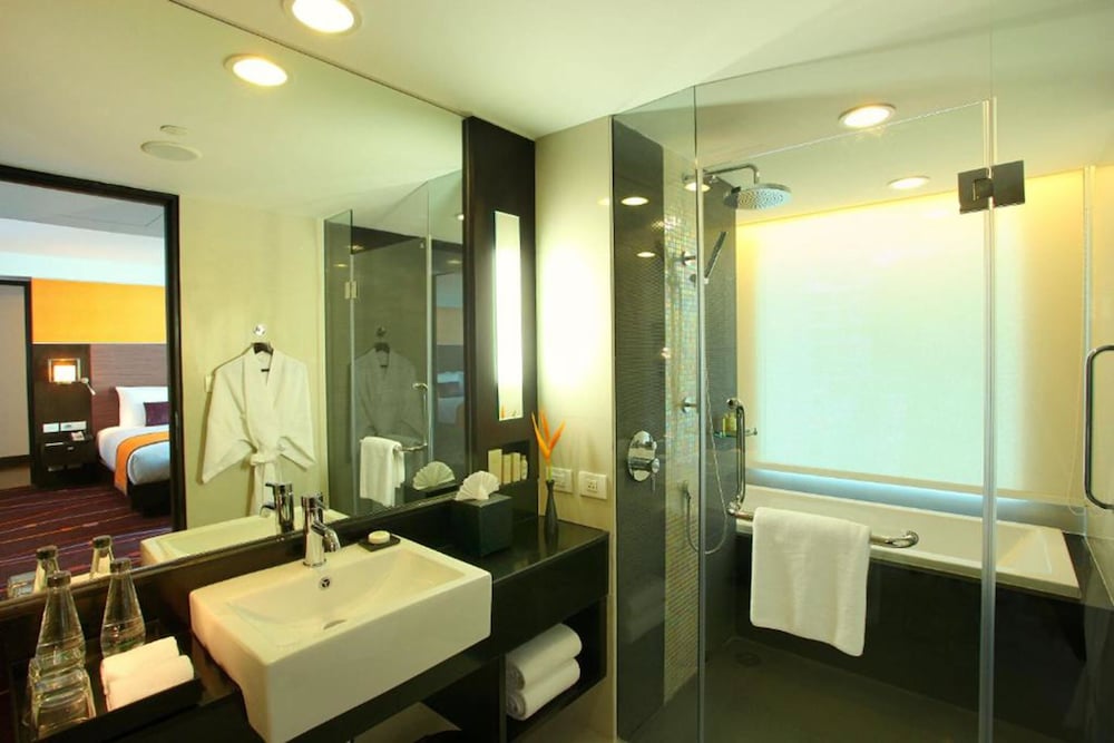 RADISSON SUITES BANGKOK SUKHUMVIT 72/73