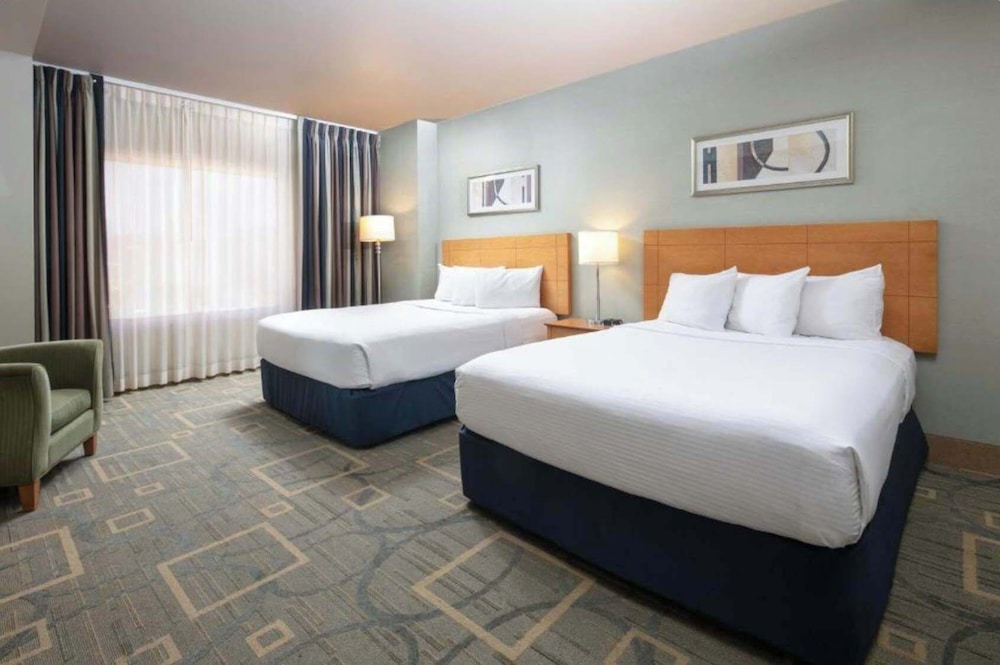 The Platinum Hotel 21/65