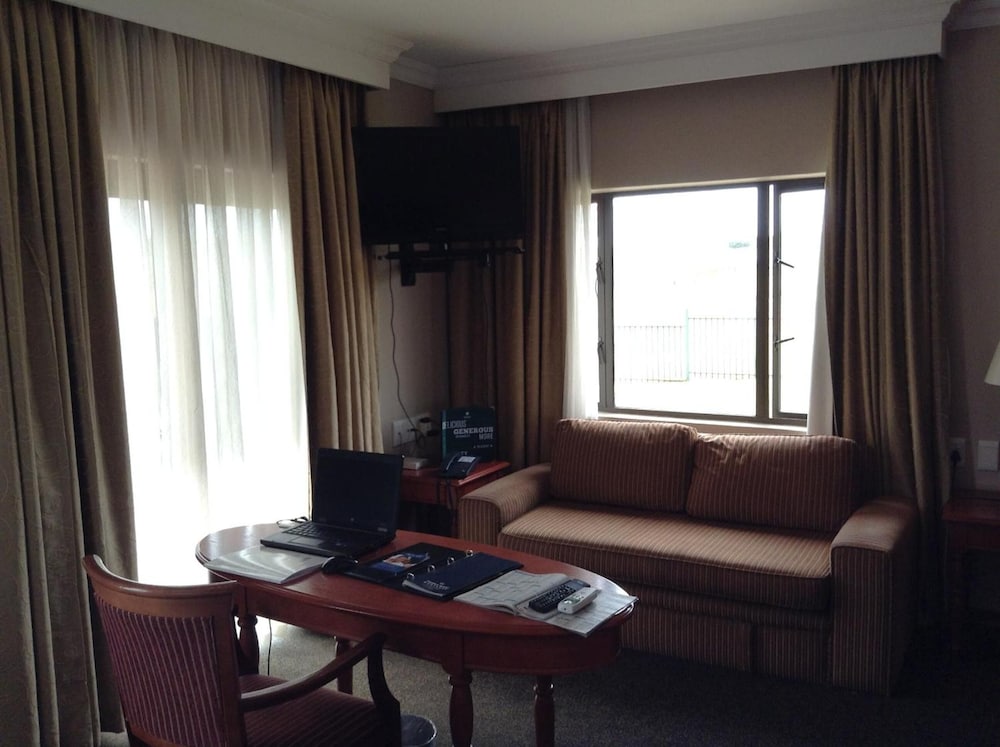 Protea Hotel By Marriott Harrismith Montrose 26/50