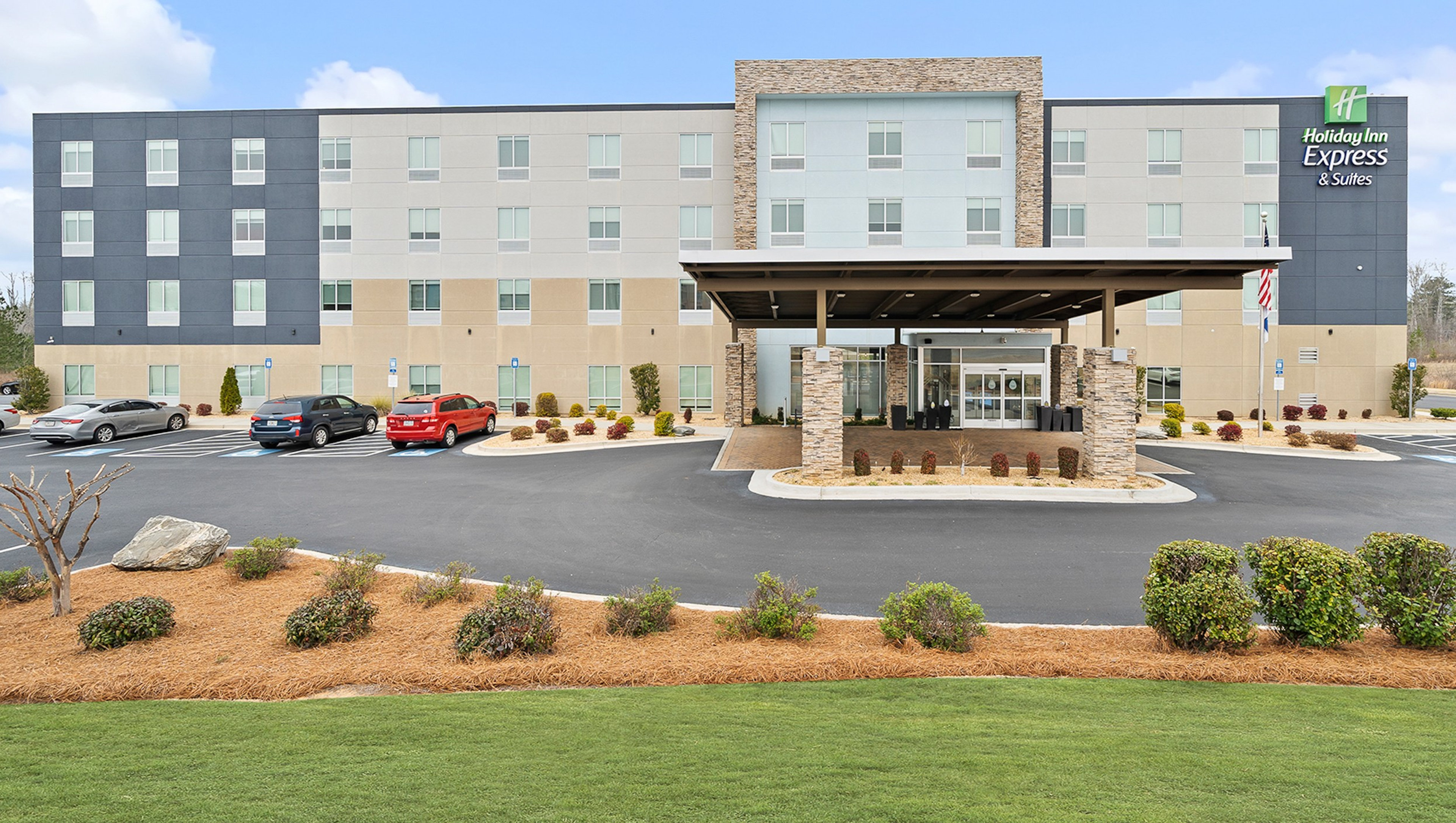 Holiday Inn Express Macon North 67/69