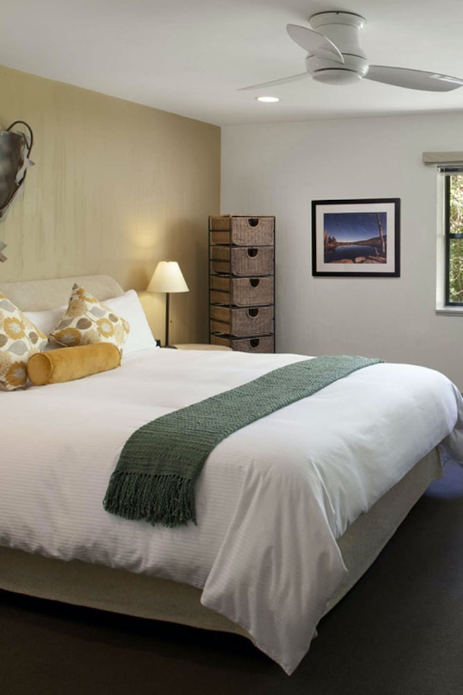 PlumpJack Squaw Valley Inn 19/53