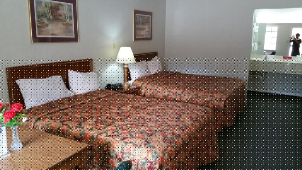 Express Inn Suites 18/52