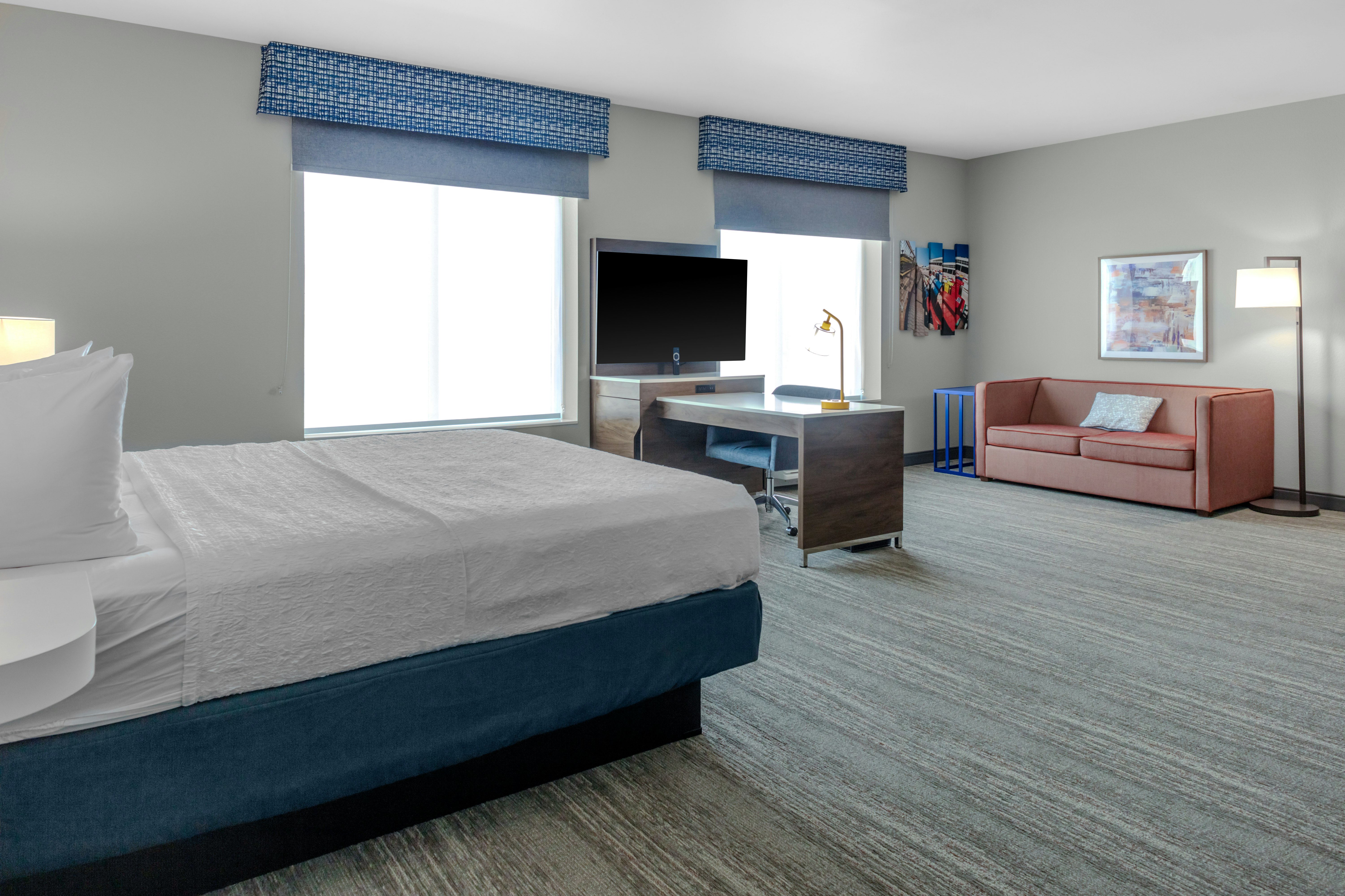 STUDIO, KING BED, ACCESSIBLE