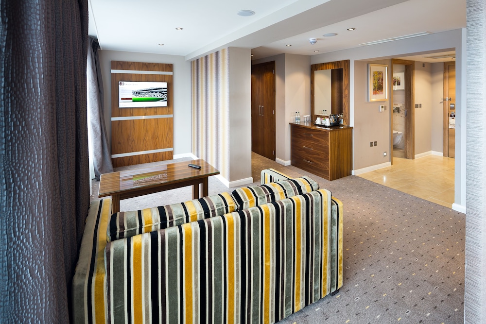 Doubletree By Hilton Milton Keynes 10/83