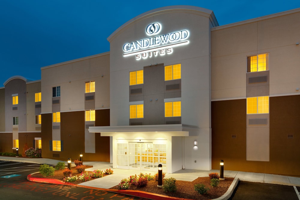 CANDLEWOOD SUITES HARRISBURG 3/76