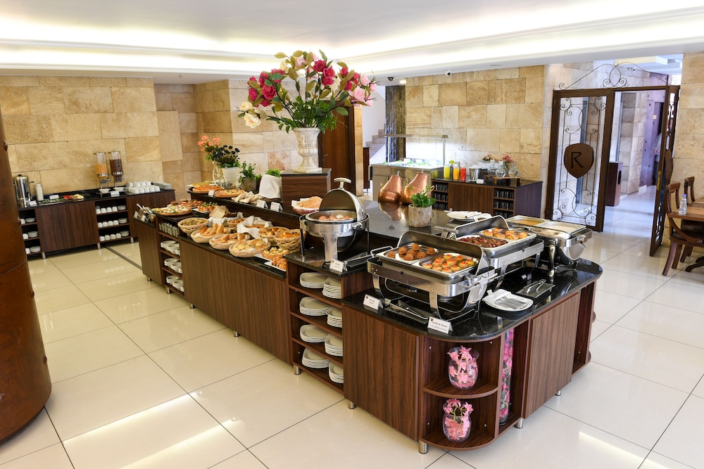 Reston Hotel, Jounieh 7/35