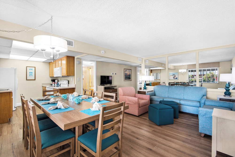 Destin Holiday Beach Resort 49/50