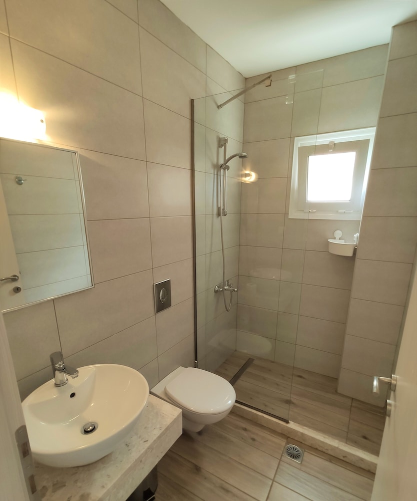 Kostas Apartments 39/48